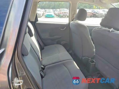 Zdjęcie 10 z 12 samochodu: 2013 HONDA FIT VIN:JHMGE8H32DC009881 - miniatura