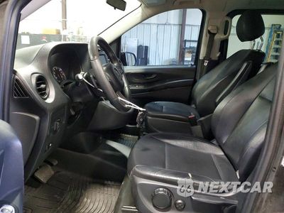 Zdjęcie 7 z 13 samochodu: 2018 MERCEDES-BENZ METRIS VIN:WD4PG2EE3J3490580 - miniatura
