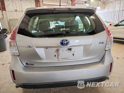 Zdjęcie 6 z 14 samochodu: 2015 TOYOTA PRIUS V THREE VIN:JTDZN3EUXFJ032981 - miniatura