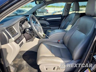 Zdjęcie 7 z 13 samochodu: 2017 TOYOTA HIGHLANDER XLE VIN:5TDJZRFH4HS392002 - miniatura