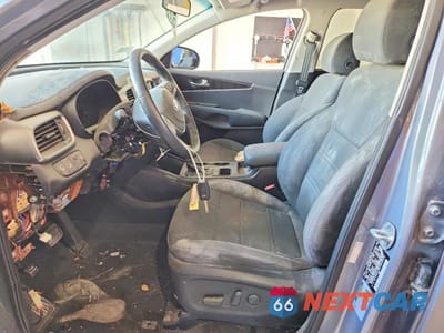 Zdjęcie 7 z 13 samochodu: 2020 KIA SORENTO L VIN:5XYPG4A36LG669446 - miniatura