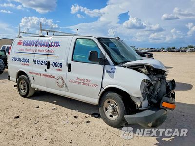 Czwarte zdjęcie samochodu z boku: 2018 CHEVROLET EXPRESS G2500 VIN:1GCWGAFG2J1339578 - miniatura