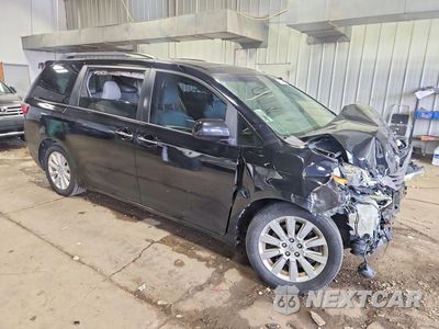 Czwarte zdjęcie samochodu z boku: 2015 TOYOTA SIENNA XLE 7-PASSENGER VIN:5TDDK3DC0FS102454 - miniatura
