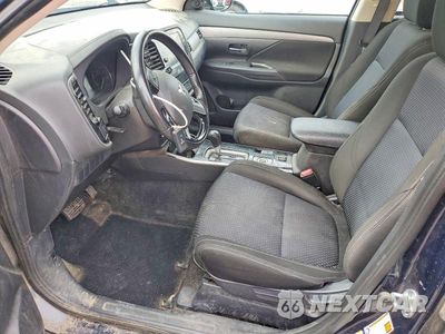 Zdjęcie 7 z 13 samochodu: 2017 MITSUBISHI OUTLANDER SE VIN:JA4AZ3A33HZ062370 - miniatura