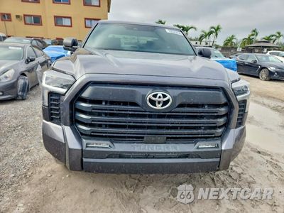 Piąte zdjęcie samochodu w środku: 2025 TOYOTA TUNDRA SR5 VIN:5TFLA5AB1SX045059 - miniatura