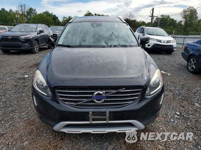 Piąte zdjęcie samochodu w środku: 2017 VOLVO XC60 T5 DYNAMIC VIN:YV440MRR4H2026821 - miniatura