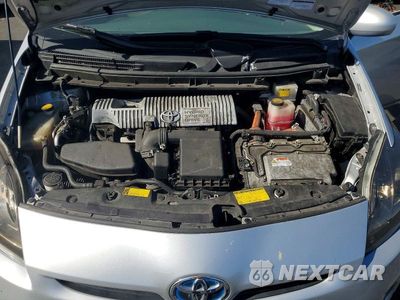 Zdjęcie 11 z 12 samochodu: 2010 TOYOTA PRIUS IV VIN:JTDKN3DU6A5012652 - miniatura