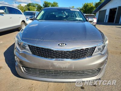 Piąte zdjęcie samochodu w środku: 2017 KIA OPTIMA LX VIN:5XXGT4L32HG148888 - miniatura