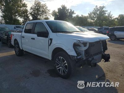 Czwarte zdjęcie samochodu z boku: 2023 FORD F150 SUPERCREW VIN:1FTEW1EP8PFA81191 - miniatura