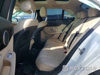 Zdjęcie 10 z 12 samochodu: 2016 MERCEDES-BENZ C 300 4MATIC VIN:55SWF4KB2GU147560 - miniatura