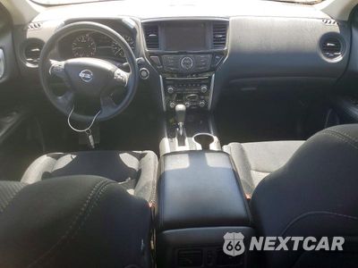 Zdjęcie 8 z 13 samochodu: 2018 NISSAN PATHFINDER S VIN:5N1DR2MM0JC620701 - miniatura