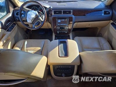 Zdjęcie 8 z 13 samochodu: 2012 GMC YUKON XL DENALI VIN:1GKS2MEF5CR120582 - miniatura