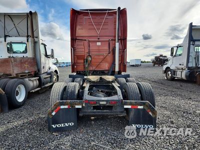 Zdjęcie 6 z 13 samochodu: 2016 VOLVO VNL SEMI TRUCK VIN:4V4NC9EG9GN931590 - miniatura