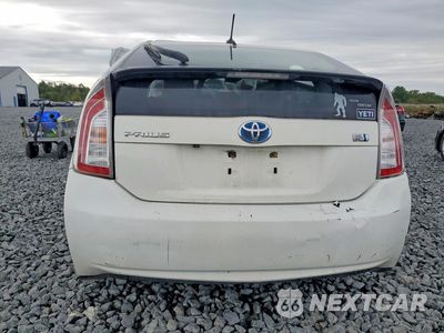 Zdjęcie 6 z 12 samochodu: 2015 TOYOTA PRIUS THREE VIN:JTDKN3DU8F1947475 - miniatura