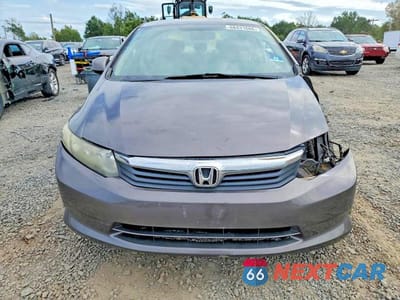 Piąte zdjęcie samochodu w środku: 2013 HONDA CIVIC LX VIN:19XFB2F59DE203291 - miniatura