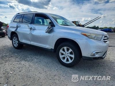Czwarte zdjęcie samochodu z boku: 2012 TOYOTA HIGHLANDER BASE VIN:5TDBK3EH3CS153718 - miniatura