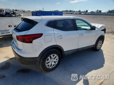 Trzecie zdjęcie samochodu z tyłu: 2018 NISSAN ROGUE SPORT S VIN:JN1BJ1CP1JW105801 - miniatura