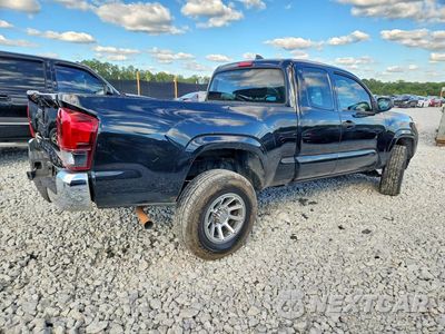 Trzecie zdjęcie samochodu z tyłu: 2018 TOYOTA TACOMA SR VIN:5TFRX5GN7JX116192 - miniatura