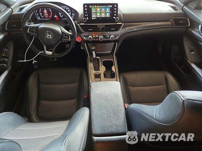 Zdjęcie 8 z 12 samochodu: 2018 HONDA ACCORD SPORT VIN:1HGCV1F34JA180070 - miniatura