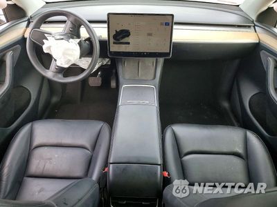 Zdjęcie 8 z 13 samochodu: 2024 TESLA MODEL Y VIN:7SAYGDEE5RA242520 - miniatura