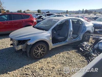 2022 TOYOTA CAMRY SE 4T1G11AK4NU669708 - główne zdjęcie licytacji z USA - miniatura