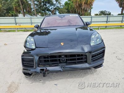Piąte zdjęcie samochodu w środku: 2023 PORSCHE CAYENNE GTS COUPE VIN:WP1BG2AYXPDA33190 - miniatura