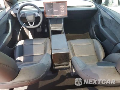 Zdjęcie 8 z 12 samochodu: 2026 TESLA MODEL Y VIN:7SAYGDEE1TF602991 - miniatura
