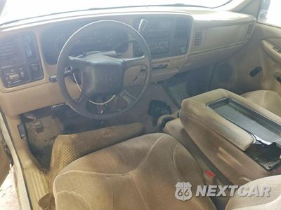 Zdjęcie 8 z 12 samochodu: 2001 GMC NEW SIERRA C1500 VIN:2GTEC19V011286164 - miniatura