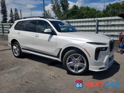 Czwarte zdjęcie samochodu z boku: 2025 BMW X7 ALPINA XB7 VIN:5UX43EM08S9W69548 - miniatura