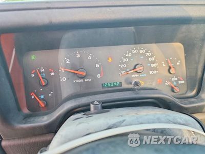 Zdjęcie 9 z 13 samochodu: 2005 JEEP WRANGLER / TJ SPORT VIN:1J4FA49S75P329256 - miniatura