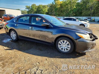 Czwarte zdjęcie samochodu z boku: 2018 NISSAN ALTIMA 2.5 S VIN:1N4AL3AP3JC228590 - miniatura