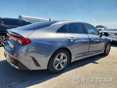 Trzecie zdjęcie samochodu z tyłu: 2022 KIA K5 LXS VIN:5XXG14J28NG128012 - miniatura