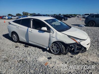 Czwarte zdjęcie samochodu z boku: 2017 TOYOTA PRIUS TWO VIN:JTDKBRFU8H3024381 - miniatura