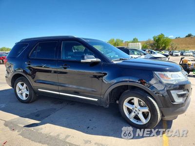 Czwarte zdjęcie samochodu z boku: 2017 FORD EXPLORER XLT VIN:1FM5K8D86HGB31494 - miniatura