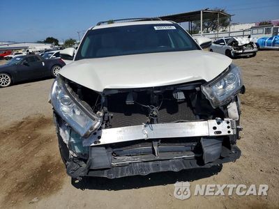 Piąte zdjęcie samochodu w środku: 2017 TOYOTA HIGHLANDER LE PLUS VIN:5TDZZRFH4HS213640 - miniatura