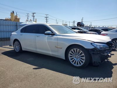 Czwarte zdjęcie samochodu z boku: 2013 BMW 750 LI VIN:WBAYE8C50DDE22181 - miniatura