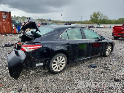 Trzecie zdjęcie samochodu z tyłu: 2018 TOYOTA CAMRY DX VIN:4T1B11HKXJU540320 - miniatura