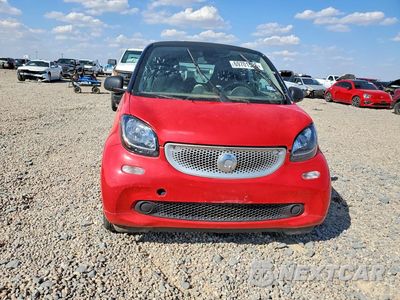 Piąte zdjęcie samochodu w środku: 2017 SMART FORTWO VIN:WMEFJ5DA6HK172056 - miniatura