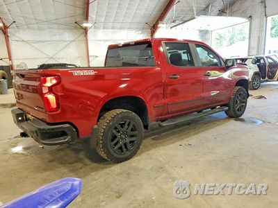 Trzecie zdjęcie samochodu z tyłu: 2021 CHEVROLET SILVERADO K1500 TRAIL BOSS CUSTOM VIN:1GCPYCELXMZ387136 - miniatura