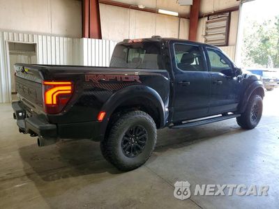 Trzecie zdjęcie samochodu z tyłu: 2025 FORD F150 RAPTOR VIN:1FTFW1RGXSFB18376 - miniatura