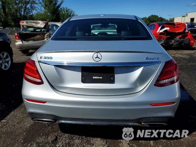 Zdjęcie 6 z 12 samochodu: 2017 MERCEDES-BENZ E 300 4MATIC VIN:WDDZF4KB4HA055171 - miniatura