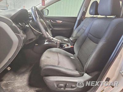 Zdjęcie 7 z 13 samochodu: 2017 NISSAN ROGUE SV VIN:5N1AT2MV9HC749057 - miniatura