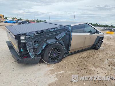 Trzecie zdjęcie samochodu z tyłu: 2025 TESLA CYBERTRUCK VIN:7G2CEHED5SA072982 - miniatura