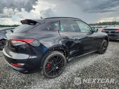 Trzecie zdjęcie samochodu z tyłu: 2022 MASERATI LEVANTE BASE VIN:ZN661XUA4NX384719 - miniatura