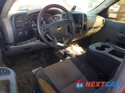 Zdjęcie 8 z 12 samochodu: 2009 CHEVROLET SILVERADO K2500 HEAVY DUTY VIN:1GCHK49K99E148544 - miniatura