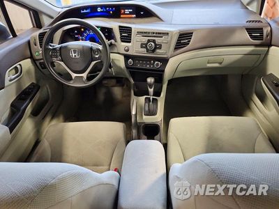 Zdjęcie 8 z 12 samochodu: 2012 HONDA CIVIC LX VIN:19XFB2F55CE105633 - miniatura