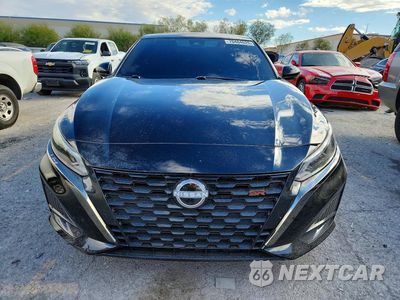 Piąte zdjęcie samochodu w środku: 2023 NISSAN ALTIMA SR VIN:1N4AL4CV1PN336897 - miniatura