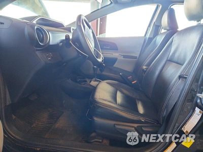 Zdjęcie 7 z 12 samochodu: 2012 TOYOTA PRIUS C FOUR VIN:JTDKDTB39C1031154 - miniatura