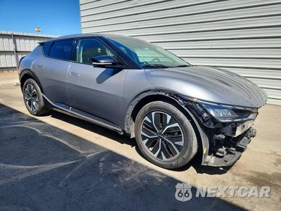 Czwarte zdjęcie samochodu z boku: 2024 KIA EV6 WIND VIN:KNDC3DLC2R5613982 - miniatura