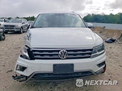 Piąte zdjęcie samochodu w środku: 2019 VOLKSWAGEN TIGUAN SE VIN:3VV2B7AX2KM073329 - miniatura
